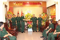 Chính ủy Quân khu chúc mừng các cơ quan báo chí nhân kỷ niệm 98 năm Ngày Báo chí cách mạng Việt Nam